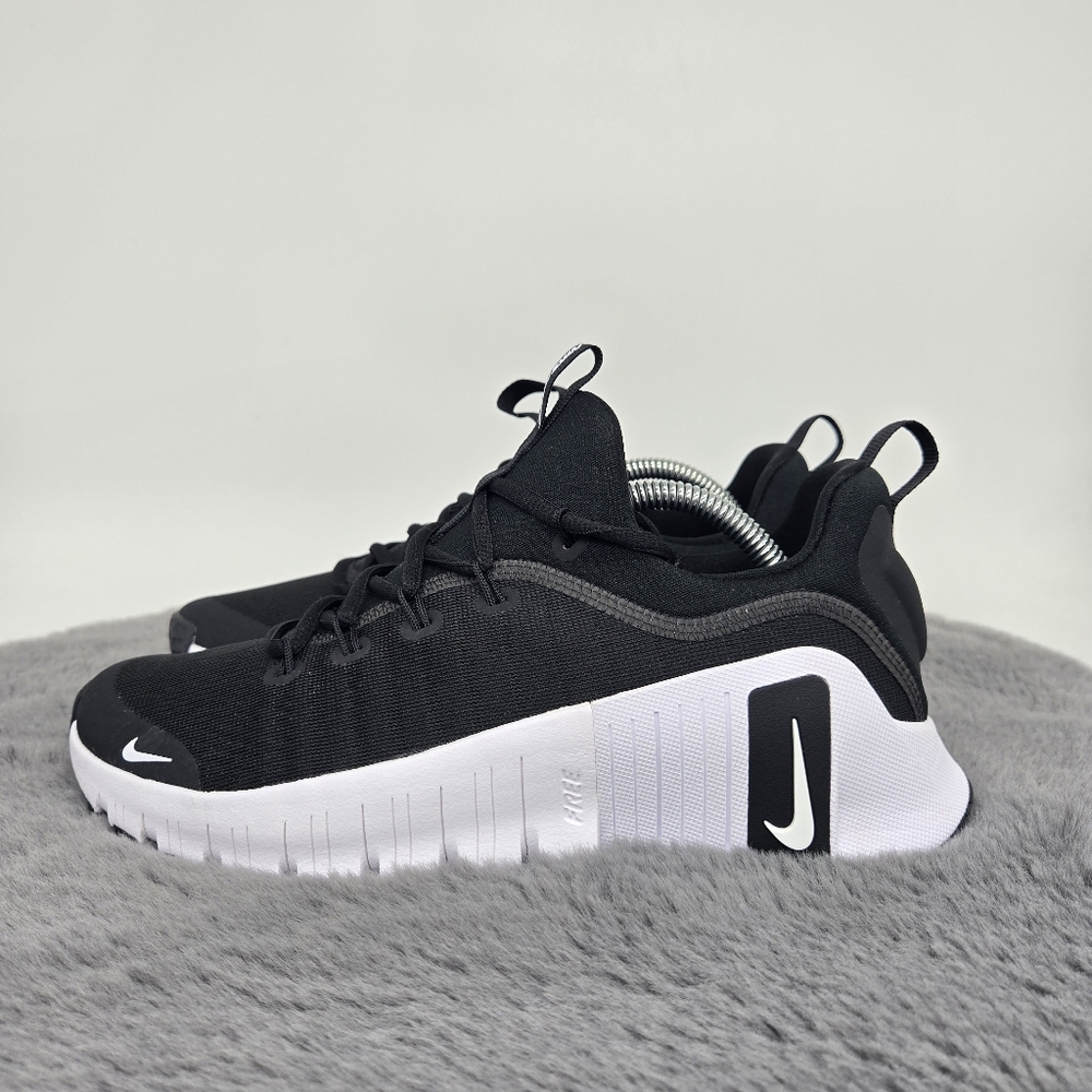 Nike Black and White Metcon 6 trainers